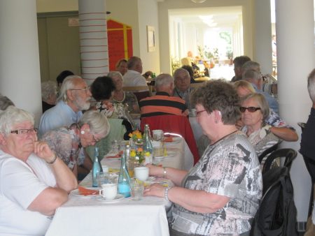 Kaffeetafel in der Seniorenwohnanlage 'Auf der Wierde'